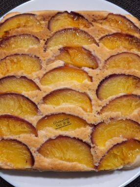 обърнат сладкиш с нектарини без глутен без яйца веган nectarine upside-down cake gluten-free egg-free vegan